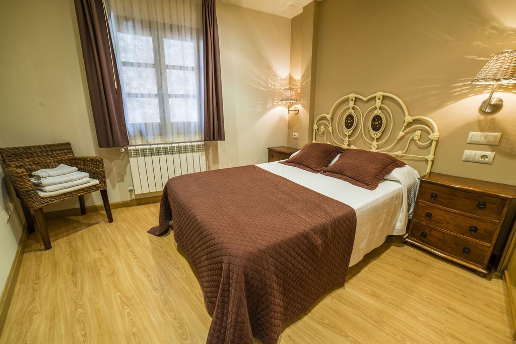 לאנס Apartamentos El Cordial De Fausto מראה חיצוני תמונה