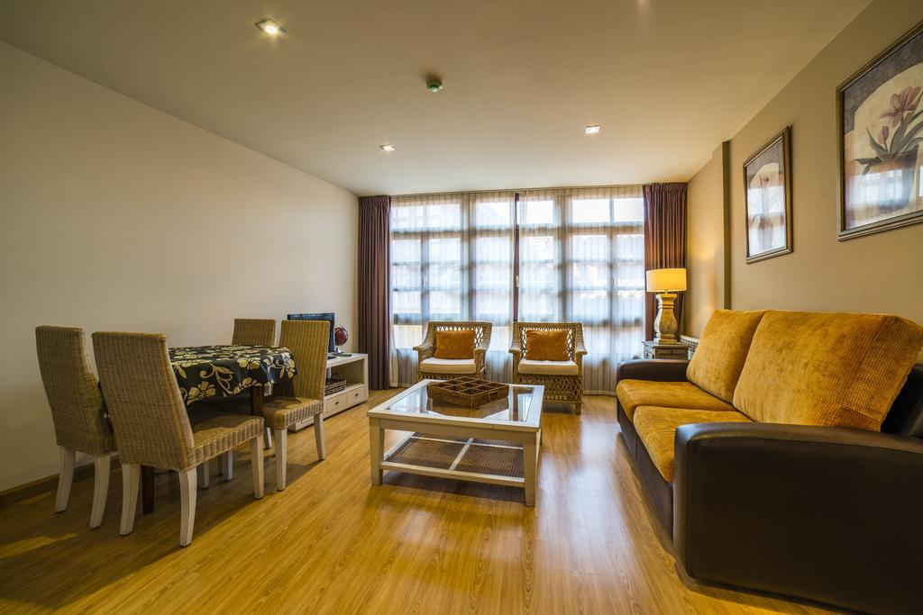לאנס Apartamentos El Cordial De Fausto מראה חיצוני תמונה