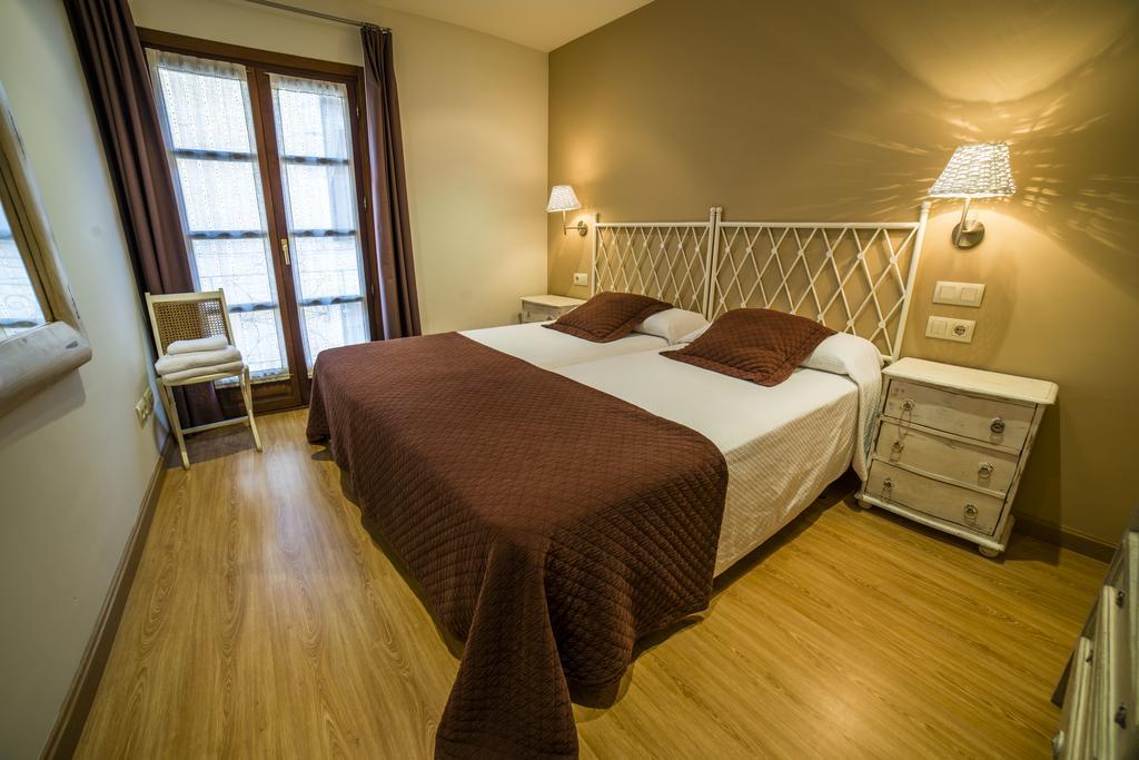 לאנס Apartamentos El Cordial De Fausto מראה חיצוני תמונה